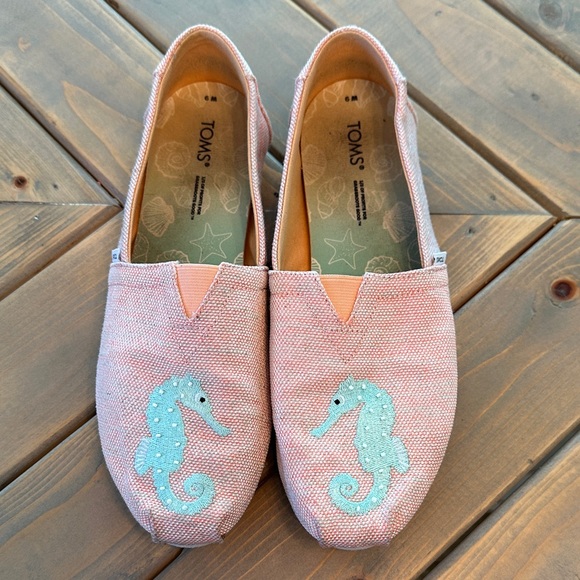 Toms Pink Seahorse Embroidered Flats - Picture 1 of 3
